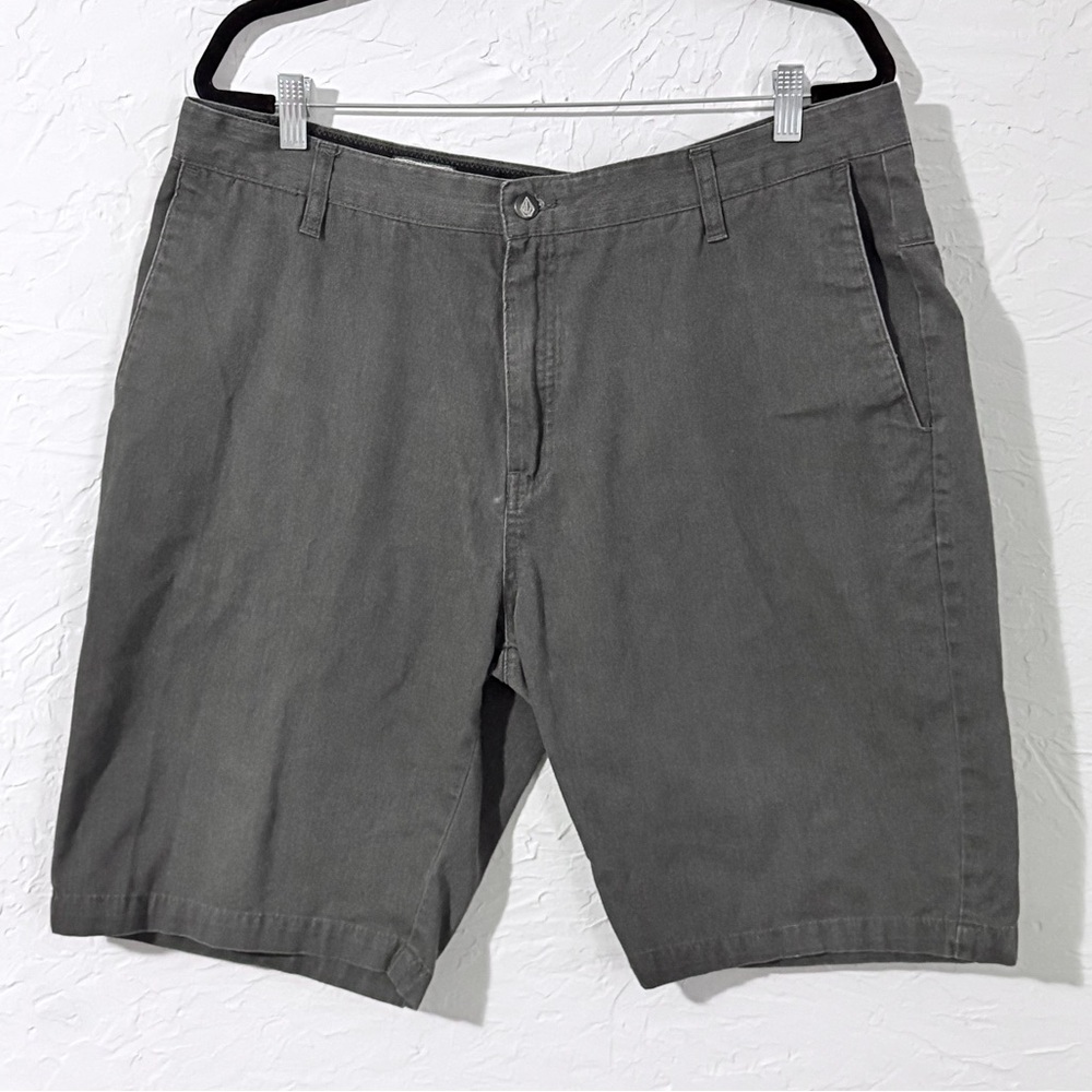Volcom Chino Shorts, size 38